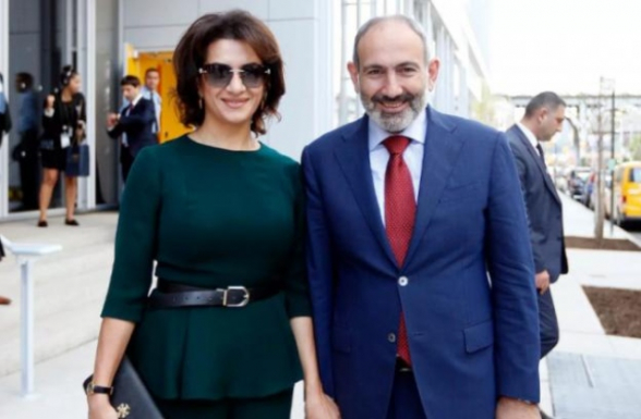 Из госбюджета будет выделено 190 тысяч евро на то, чтобы Анна Акопян и другие женщины поговорили о демократии